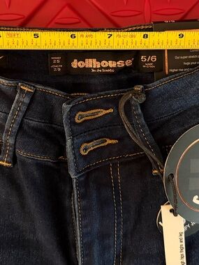 Dollhouse Women's Dark Blue Stretch Jeans - 5/6 25” waist stretches to 28”.